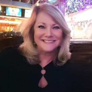 Meet your Posher, Debbie